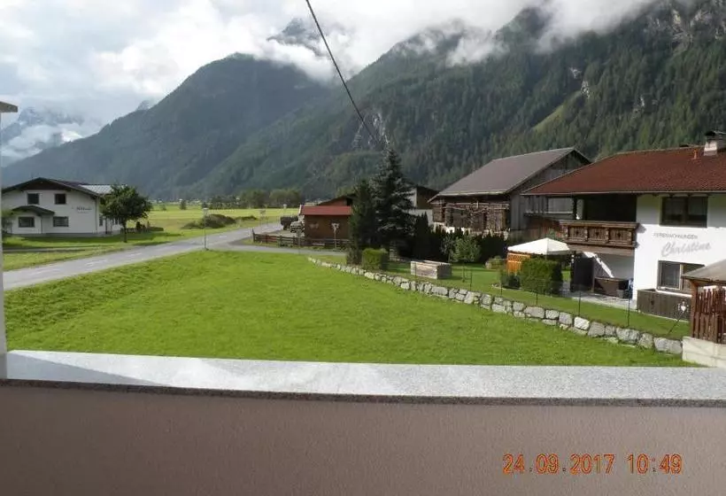 هتل Haus Fini