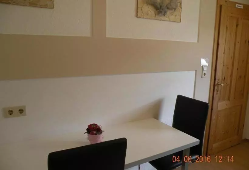 هتل Haus Fini