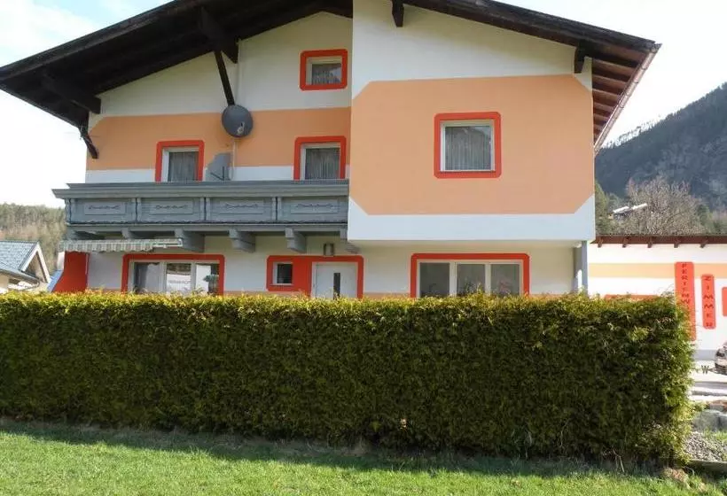هتل Haus Fini