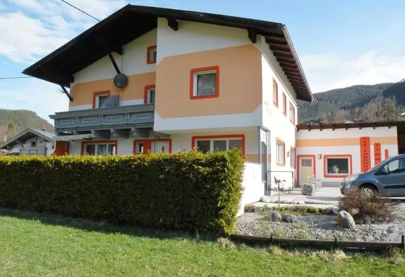 هتل Haus Fini