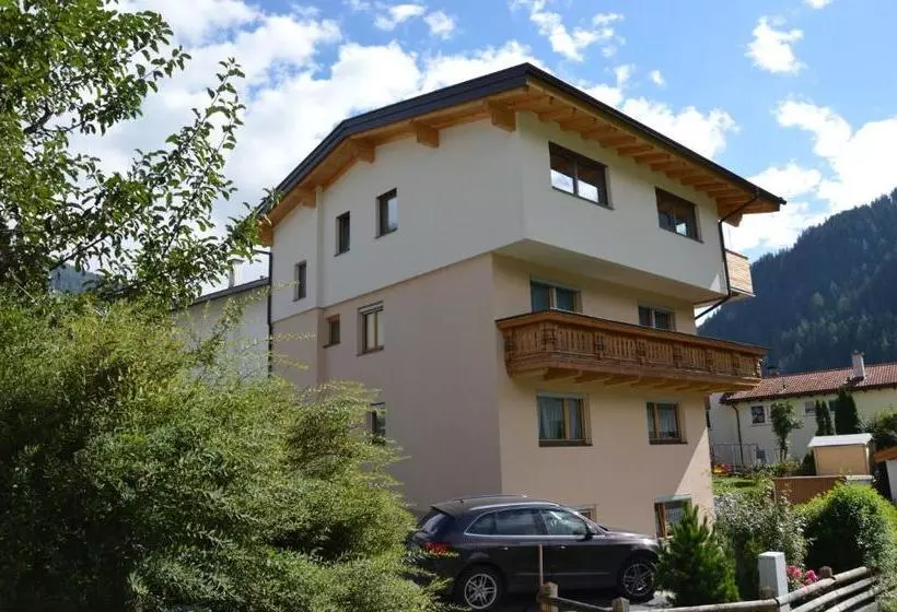 ホテル Haus Gamper