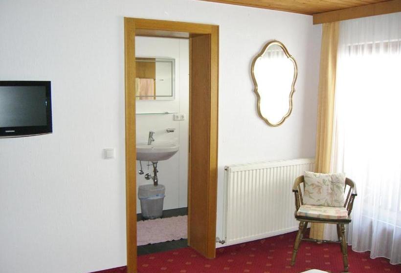 ホテル Haus Helga