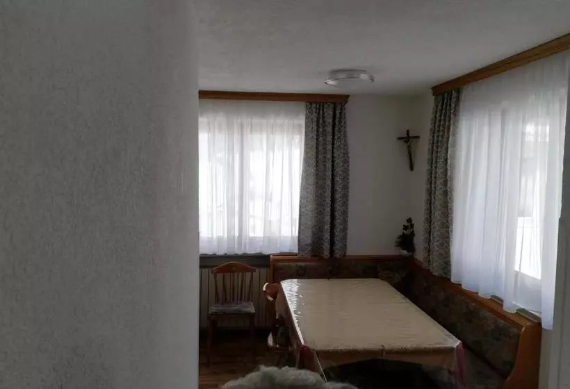 هتل Haus Stecher