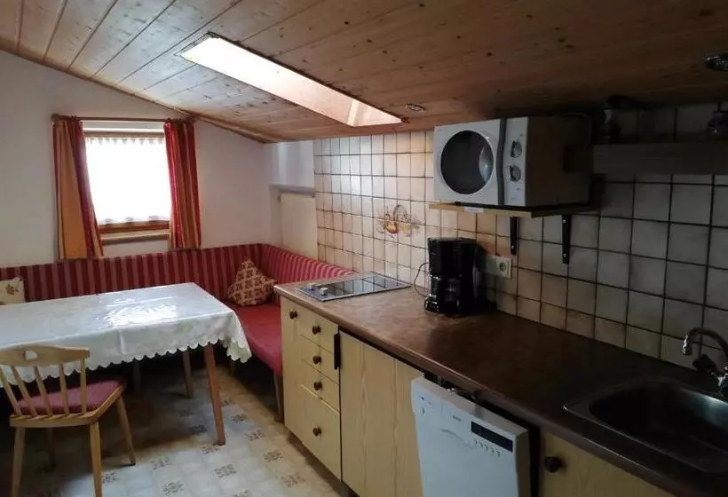 هتل Haus Stecher