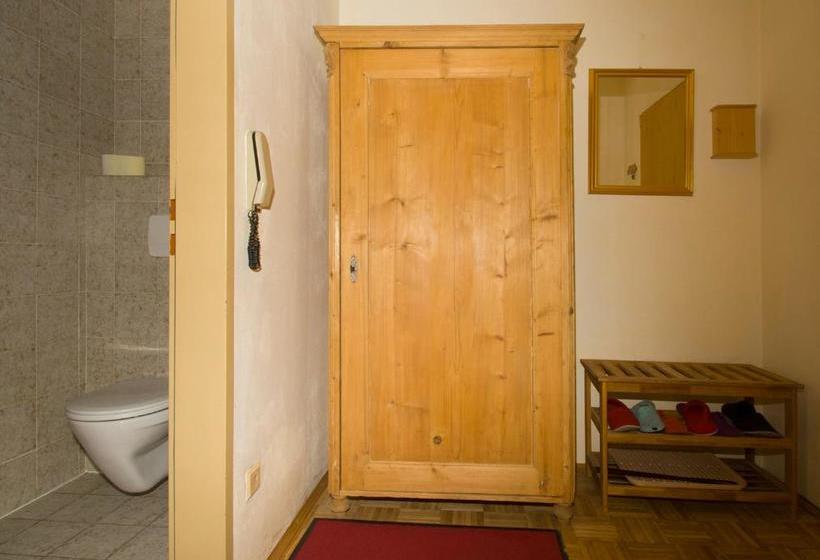 هتل Kandolf Apartments Klagenfurt