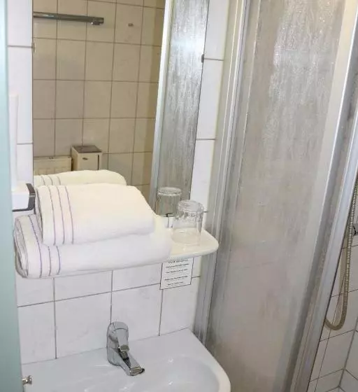هتل Pension Alt Strassgang