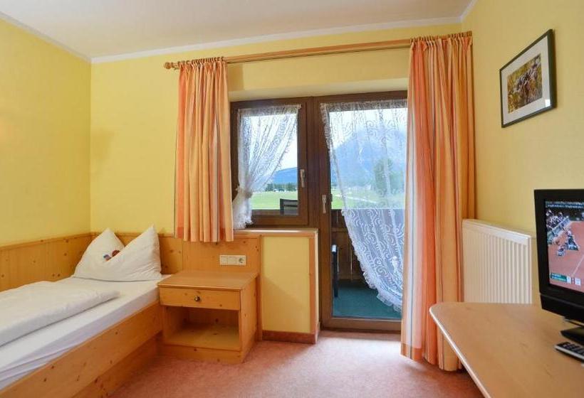 ホテル Pension Und Apartments Landhaus Marie