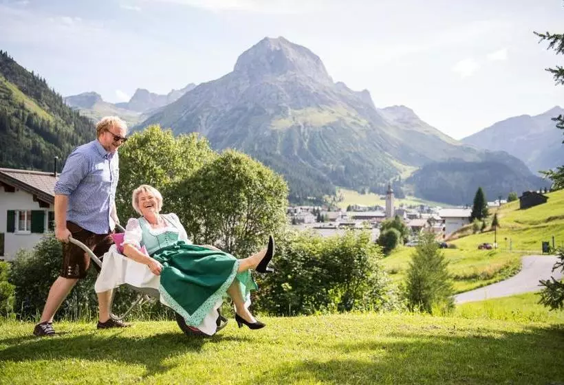 هتل Pension Zoeggeler