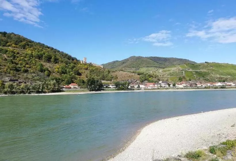 Hotelli Privatzimmer Langthaler