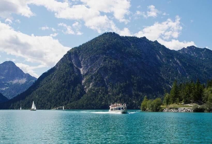 Отель S'hoamatl