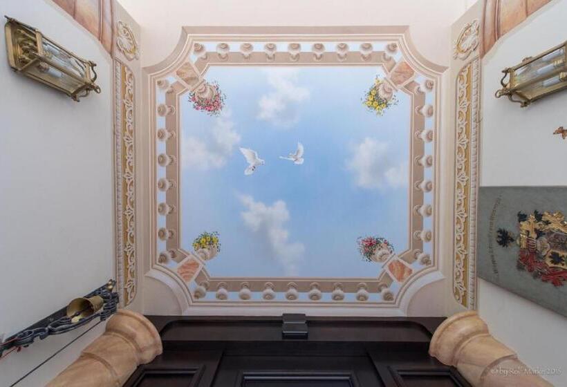 Отель S'hoamatl