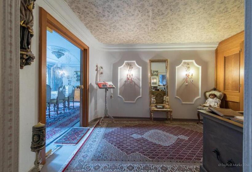 Отель S'hoamatl