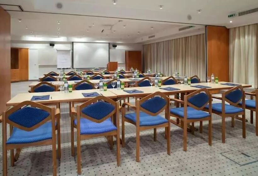 هتل Trofana Royal 5 Sterne Superior Resort
