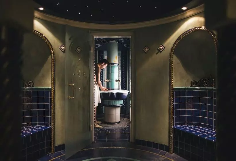 هتل Trofana Royal 5 Sterne Superior Resort