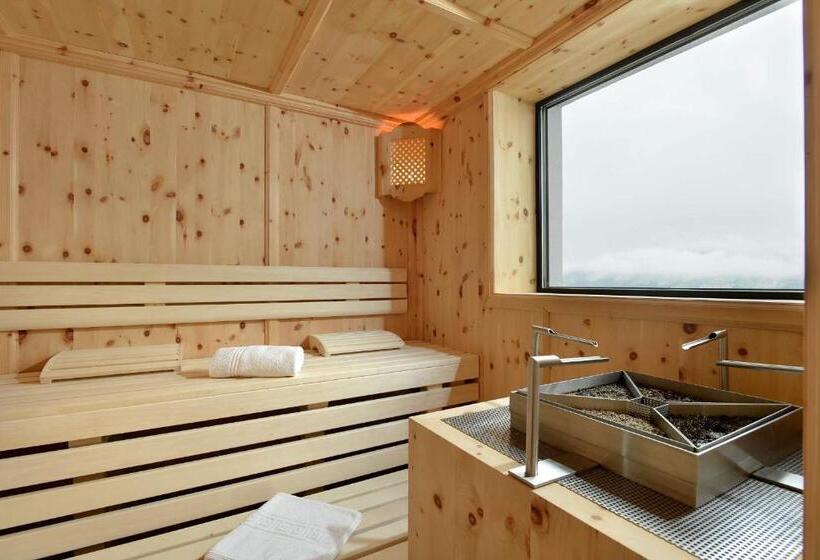 ホテル Waldfriede Der Logenplatz Im Zillertal