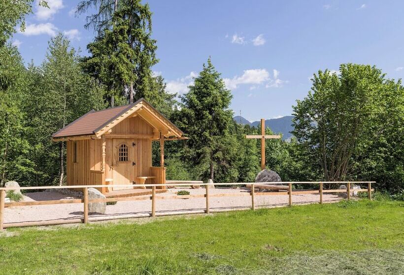 ホテル Waldfriede Der Logenplatz Im Zillertal