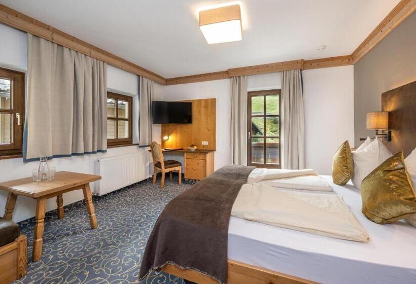 Naturhotel Huettenwirt In Middle Of Nature