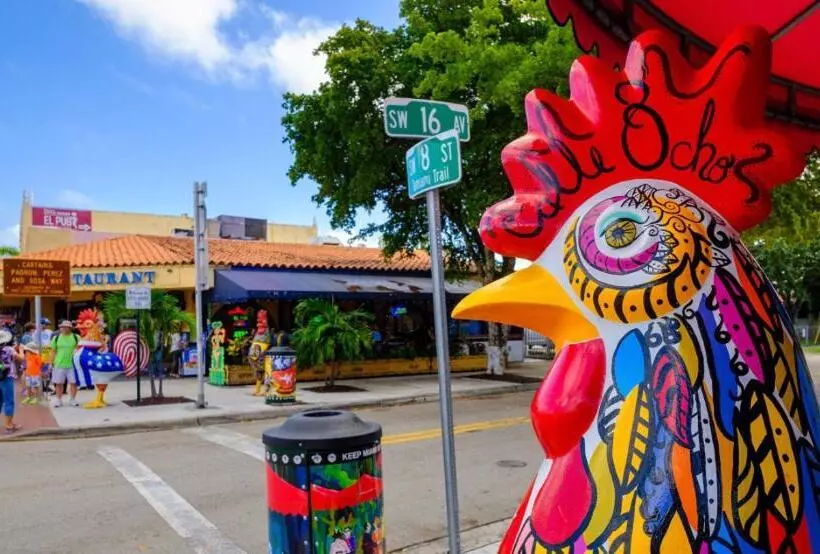 هاستل Beds & Sheets Little Havana