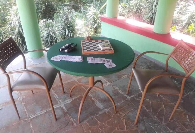 호스텔 Sítio Vila De Santa Bárbara