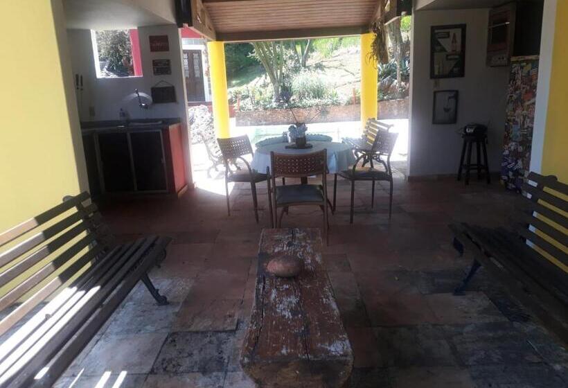 호스텔 Sítio Vila De Santa Bárbara