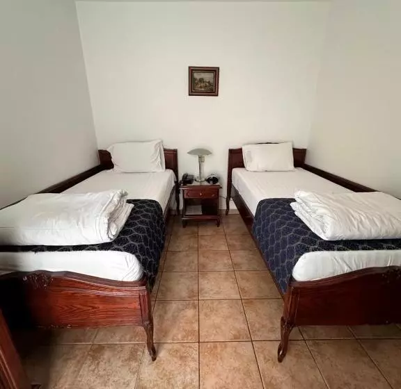 تختخواب و صبحانه Beatrix Lux