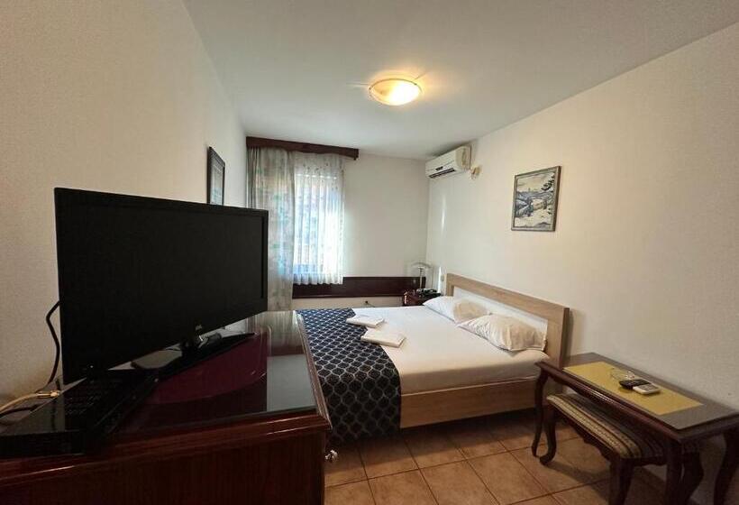 تختخواب و صبحانه Beatrix Lux