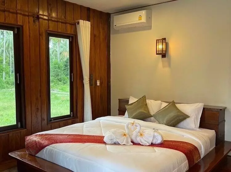 Coco Canopy Boutique Resort