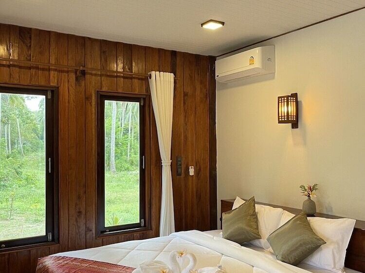 Coco Canopy Boutique Resort