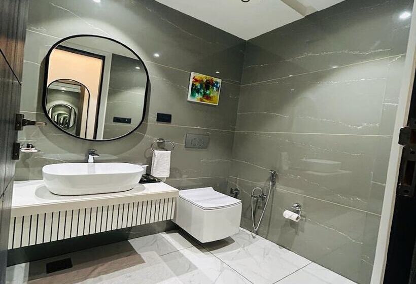 Five Elements Hotels Goldleaf Haldwani