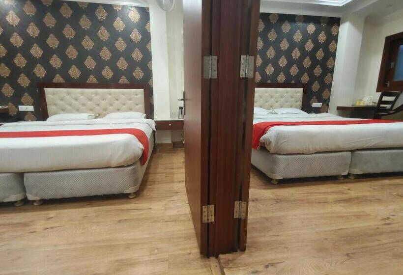 בית מלון כפרי Himland East