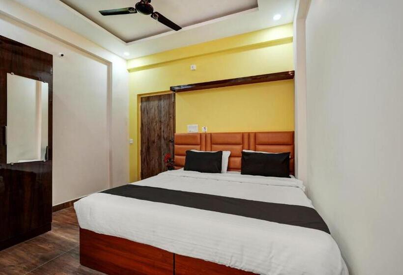 בית מלון כפרי Collection O Utsav Grand