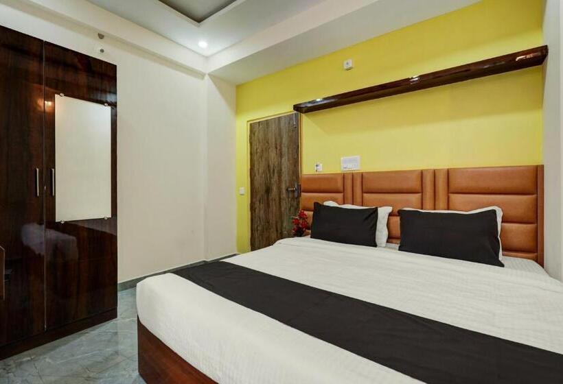 בית מלון כפרי Collection O Utsav Grand