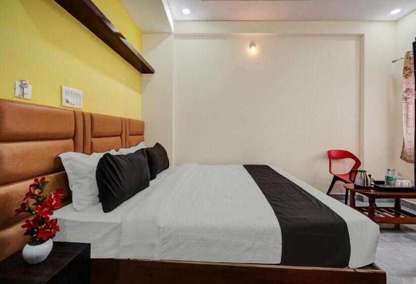 בית מלון כפרי Collection O Utsav Grand