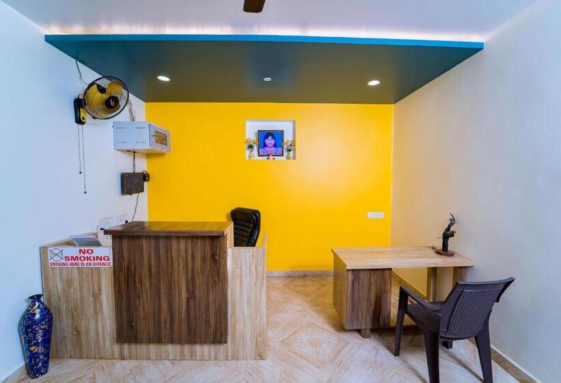 Отель Darsy Residency