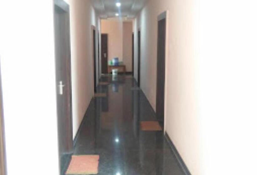 Отель Jai Palace Wardha