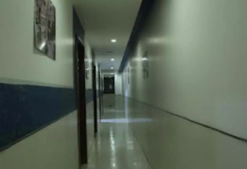 ホテル Kewal Inn Jalgaon