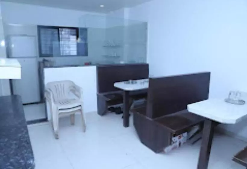 ホテル Kewal Inn Jalgaon