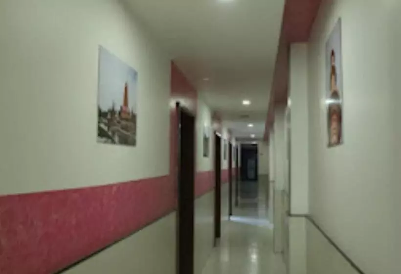 ホテル Kewal Inn Jalgaon