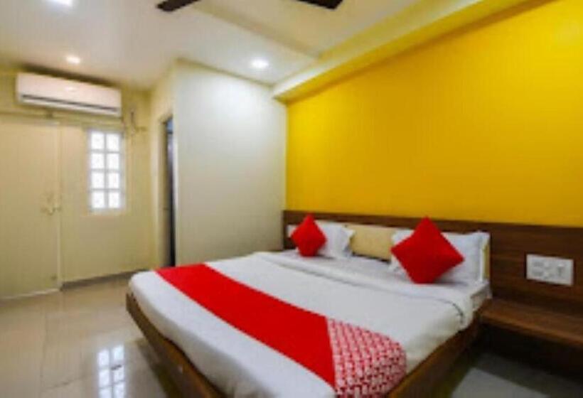 Hotel Ratan Deluxe, Miraj