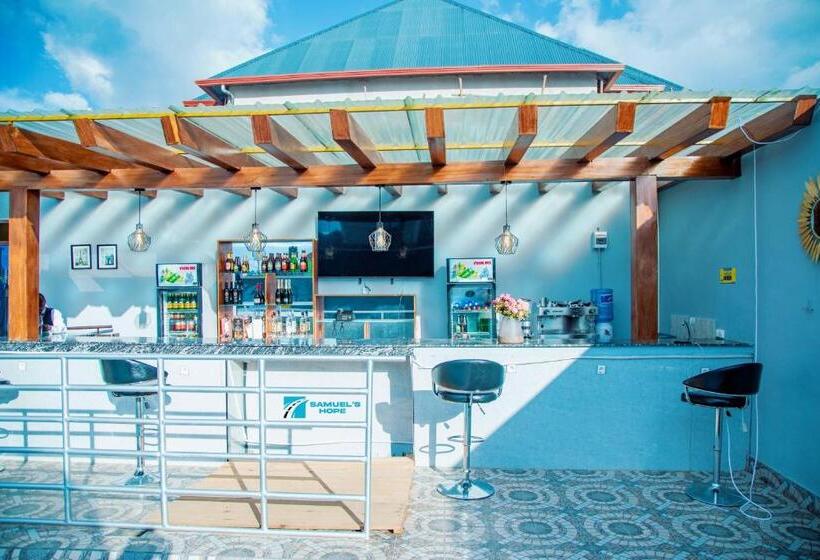 هتل Samuel S Hope