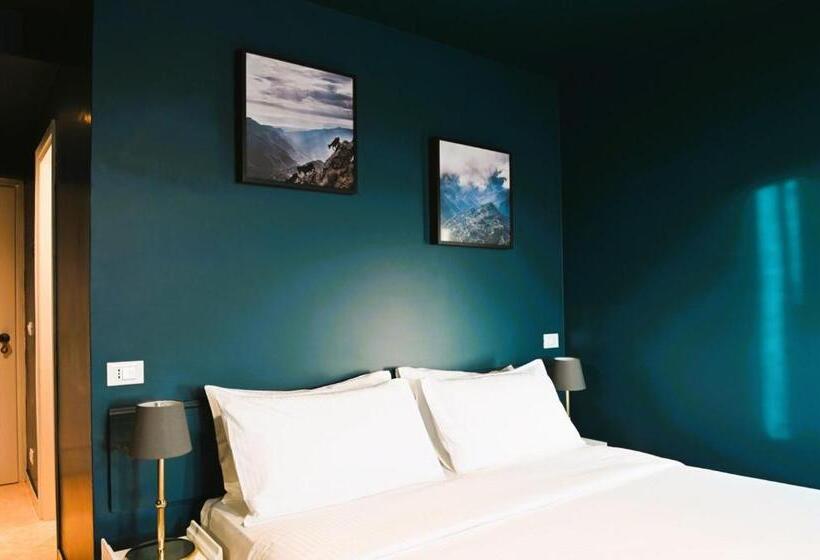 בית מלון כפרי Surrounded By Tuscan Nature In Barga, Breakfast Included