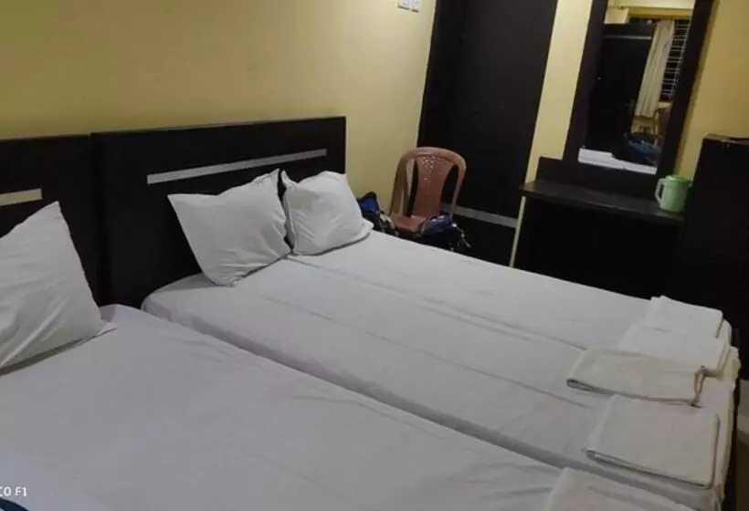 Hotelli Z Square Bicholim Goa