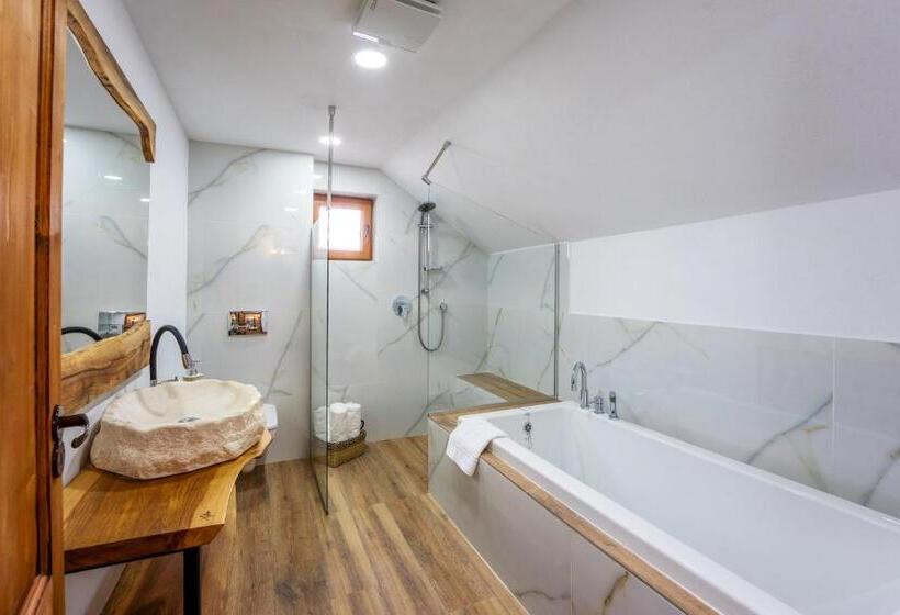 بنسيون Casa Maya Transilvania