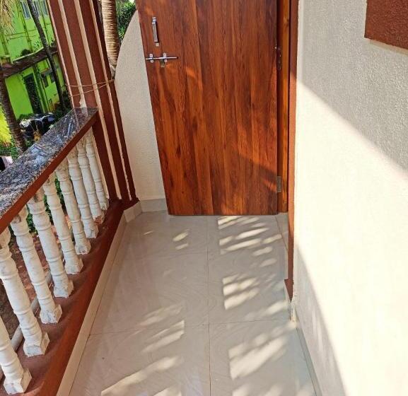 פנסיון Chelsea Inn