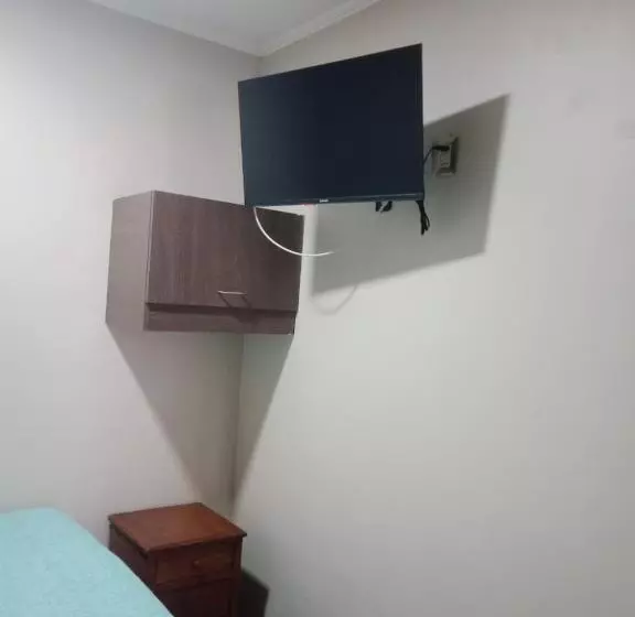 ペンション Hostal Ostello Amadeus