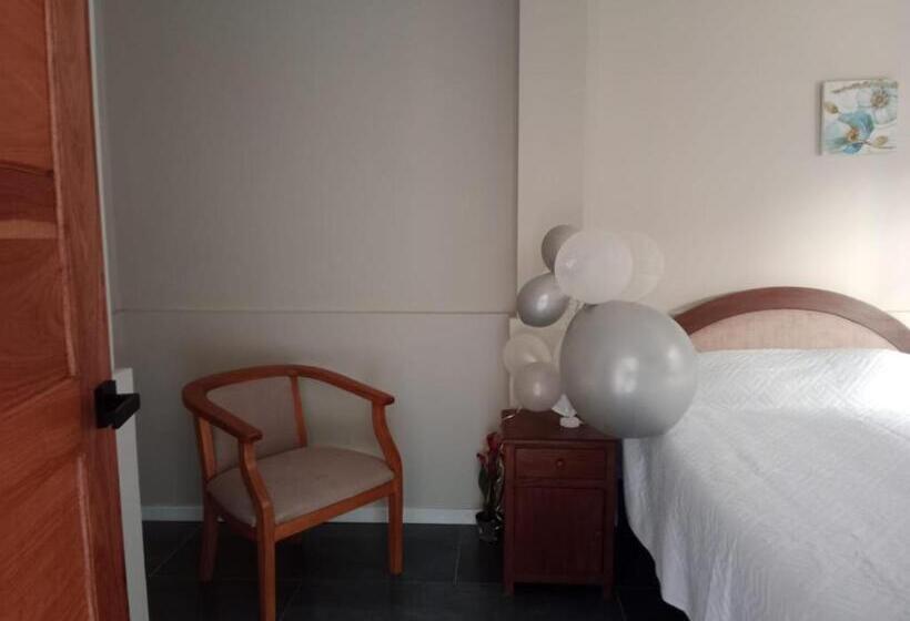 Пансион Hostal Ostello Amadeus