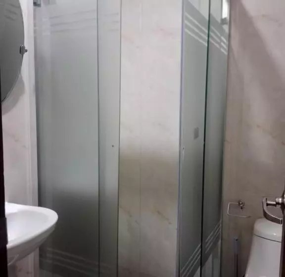 ペンション Hostal Ostello Amadeus