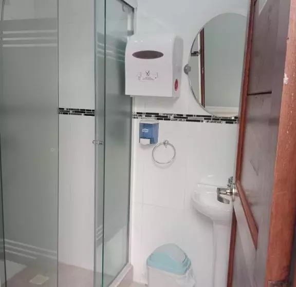 ペンション Hostal Ostello Amadeus