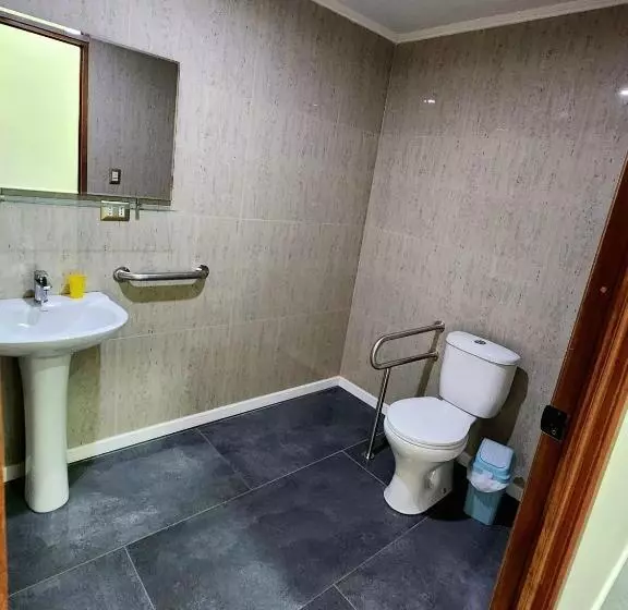 ペンション Hostal Ostello Amadeus