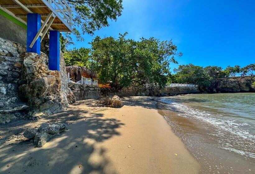 پانسیون Unforgettable Villa